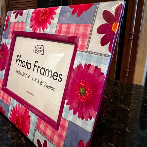 Pink Daisy Picture Frame - Picture 2 of 4